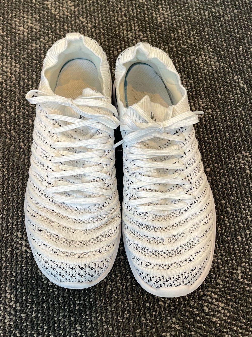 🔥APL🔥Athletic Sneakers, Size 9